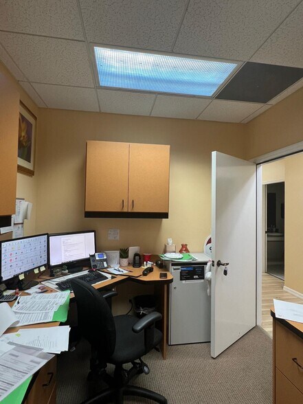 More Photos Of 1314 E Venice Ave, Venice Medical For Sale