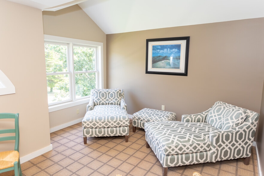 More Photos Of 1587 Boston Post Rd, Westbrook Unknown For Lease