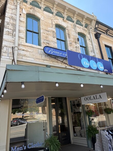 Primary Photo Of 714 S Austin Ave, Georgetown Storefront Retail Office For Lease