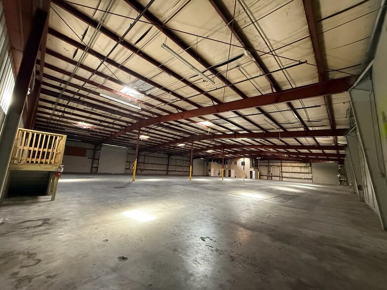 More Photos Of 1600 SW 17th Ave, Ocala Warehouse For Lease