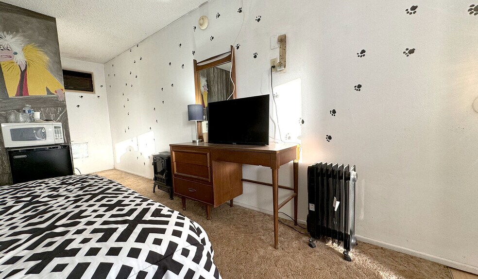 More Photos Of 21455 W I-40 Business, Seligman Hotel For Sale