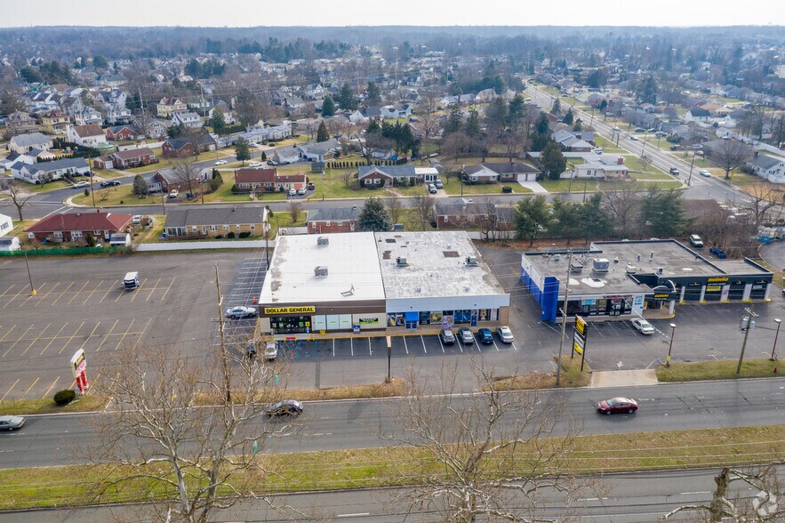 More Photos Of 919-921 W Route 130, Burlington Storefront For Sale