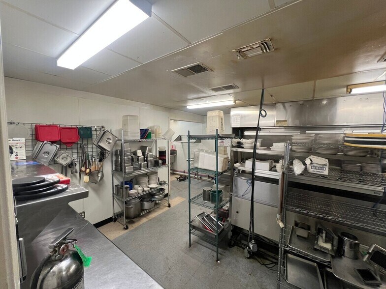 More Photos Of 322 SW 25th St, Oklahoma City Restaurant For Sale
