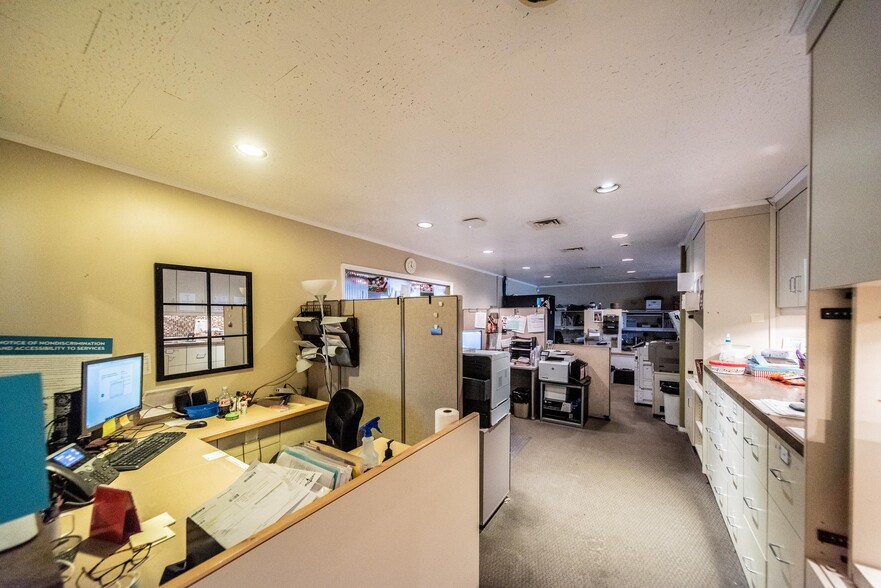 More Photos Of 2535 Broadway St, Paducah Office For Lease