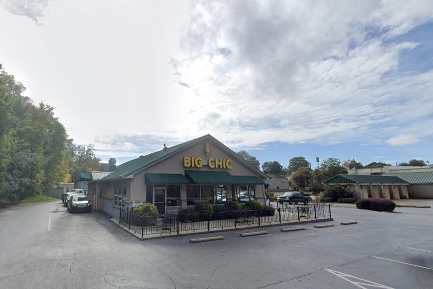 Primary Photo Of 103 Patrol Rd, Forsyth Restaurant For Sale