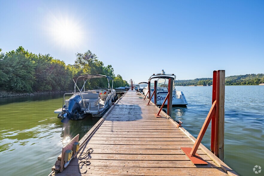 More Photos Of 7405 Forbes Rd, Cincinnati Marina For Sale