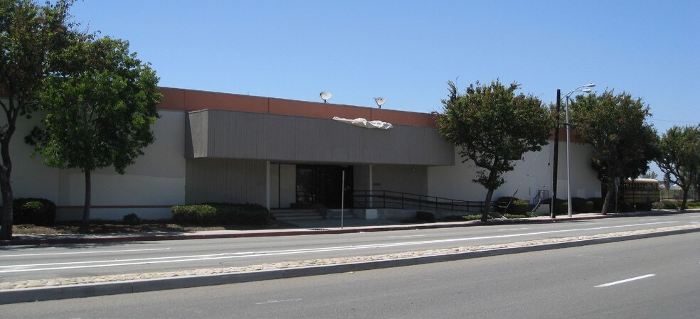 Primary Photo Of 205 W Torrance Blvd, Carson Warehouse For Lease