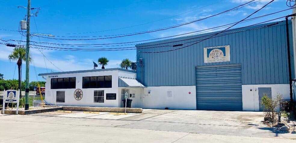 Primary Photo Of 1800 4th Avenue Ext, Lake Worth Beach Warehouse For Lease