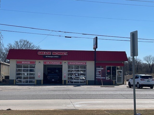 More Photos Of 1107-1111 W Shawnee St, Muskogee Auto Repair For Sale