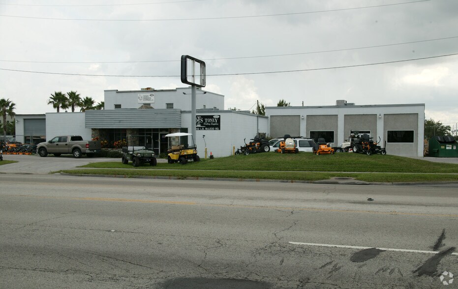 More Photos Of 3852 L B Mcleod Rd, Orlando Warehouse For Lease