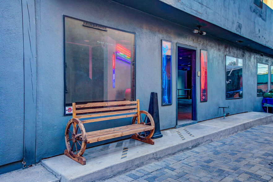 Primary Photo Of 5008 Venice Blvd, Los Angeles Loft Creative Space For Lease