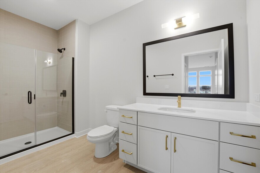 More Photos Of 1850 Glenview Rd, Glenview Apartments For Lease