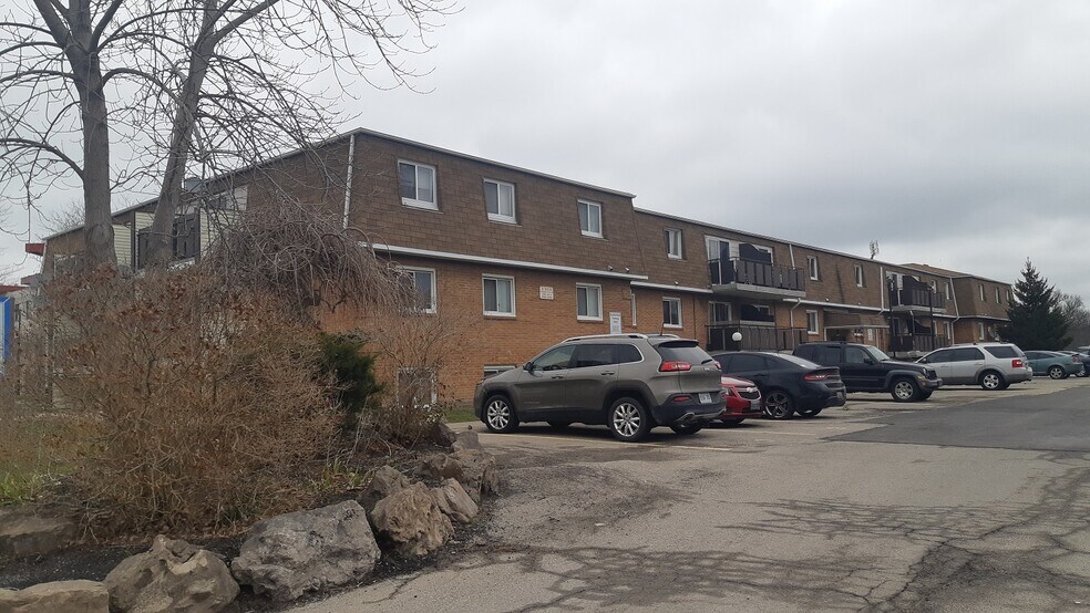 More Photos Of 8800 Willoughby Dr, Niagara Falls Apartments For Sale