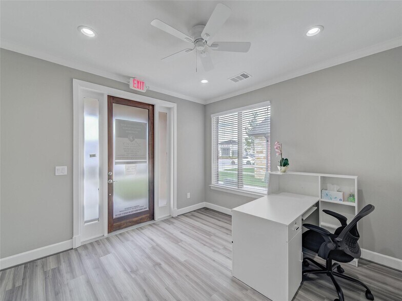 More Photos Of 400 Stonebrook Pky, Frisco Unknown For Lease