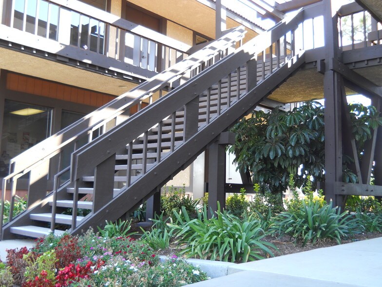 More Photos Of 6550 Van Buren Blvd, Riverside Office For Lease