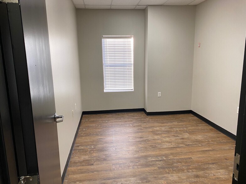 More Photos Of 2261 Denley Rd, Houma Warehouse For Sale