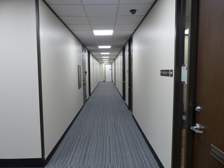 More Photos Of 1035 Dairy Ashford Rd, Houston Office For Lease