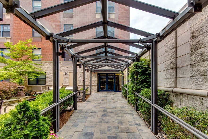 More Photos Of 30 Cattano Ave, Morristown Apartments For Lease