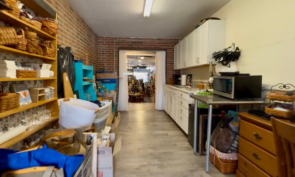 More Photos Of 111 W Main St, Florence Storefront For Sale