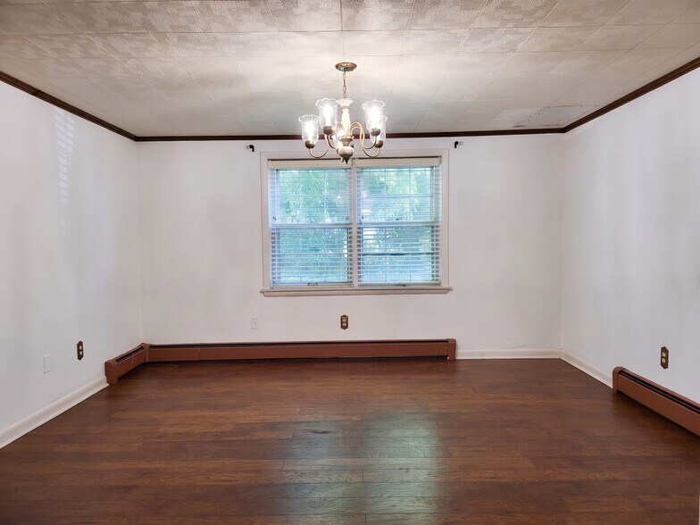 More Photos Of 5104 Fairfield Rd, Fairfield Apartments For Sale