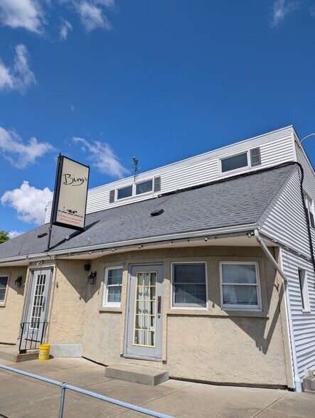 More Photos Of 1952 Kensington Ave, Buffalo Restaurant For Lease