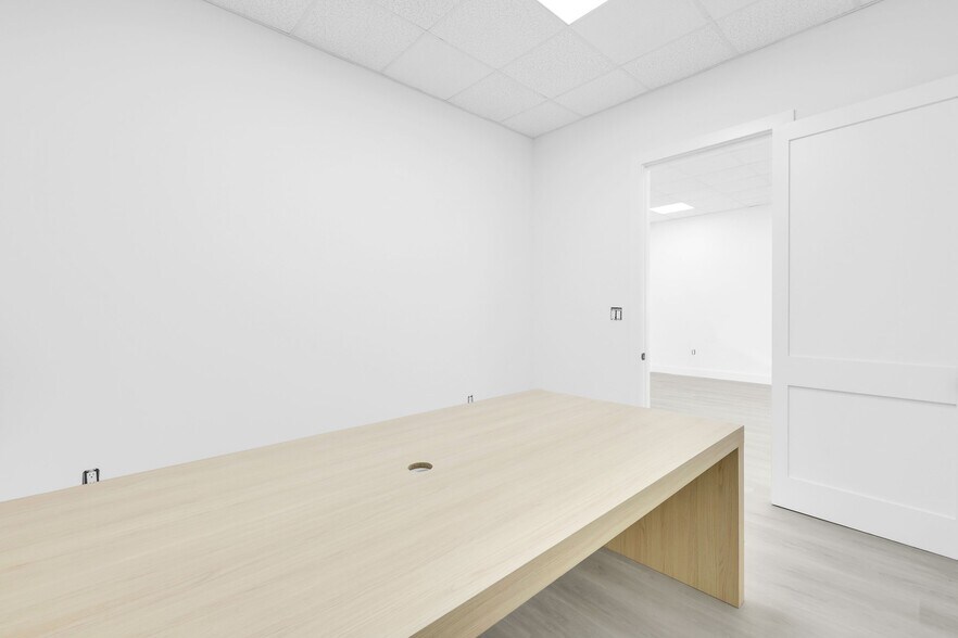 More Photos Of 11931-11971 NW 37th St, Coral Springs Warehouse For Sale