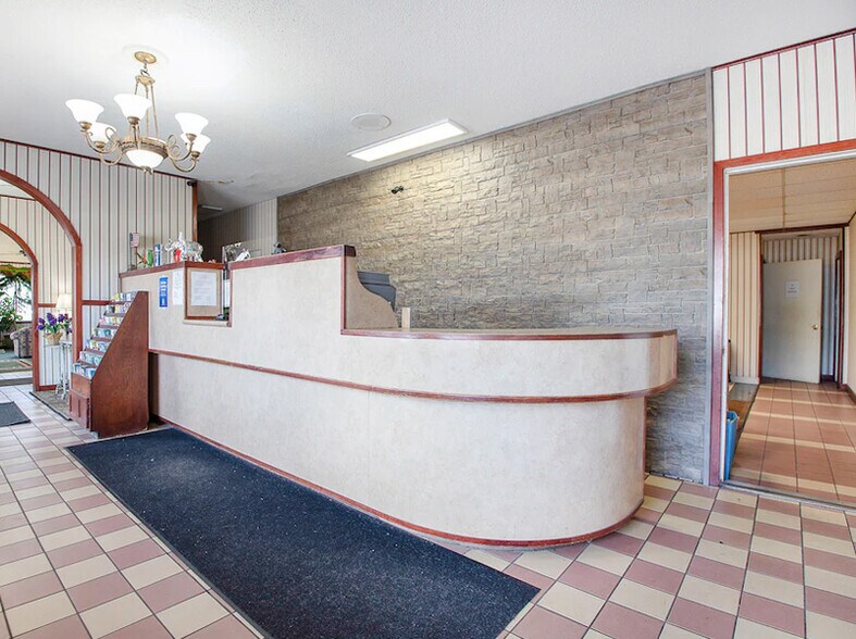 More Photos Of 2820 Cassopolis St, Elkhart Hospitality For Sale