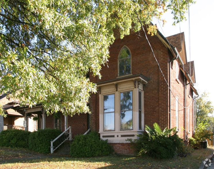 More Photos Of 447 Arlington St, Greensboro Office For Lease