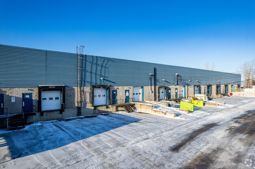 More Photos Of 601-631 Rue Bériault, Longueuil Warehouse For Lease