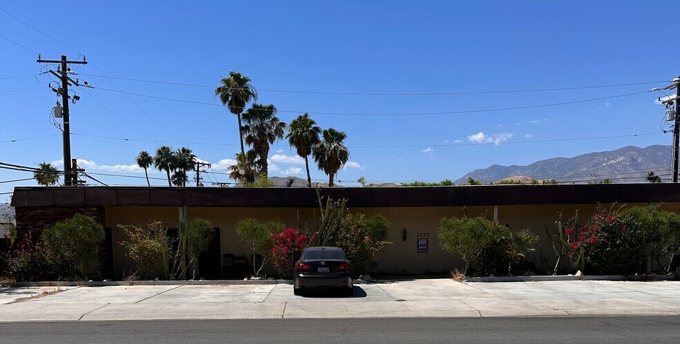 More Photos Of 3737 E Calle De Carlos, Palm Springs Apartments For Sale