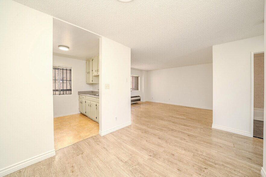 More Photos Of 313 N Alexandria Ave, Los Angeles Apartments For Sale