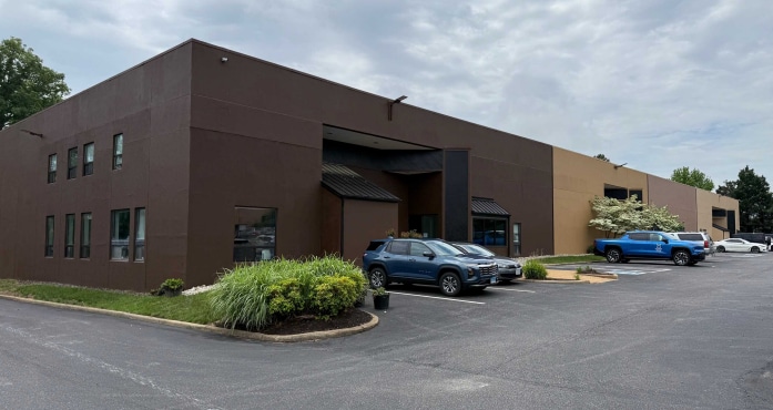 Primary Photo Of 11621-11637 Busy St, Midlothian Warehouse For Sale