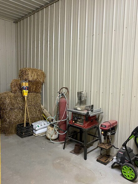 More Photos Of 36161 W Highway 51, Mannford Service For Sale