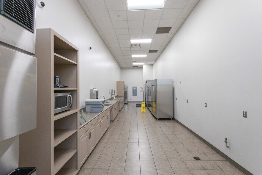 More Photos Of 2215 Southwest Pky, Wichita Falls Office For Lease