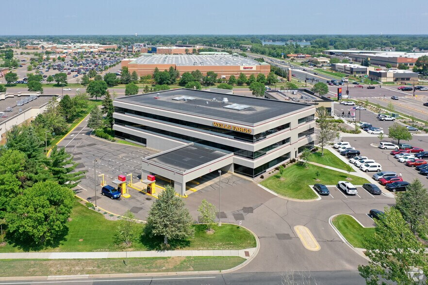 More Photos Of 3200 Main St NW, Coon Rapids Medical For Lease