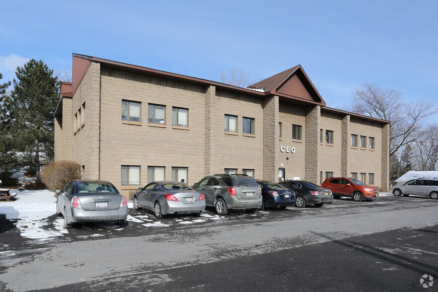 More Photos Of 4914 W Genesee St, Camillus Loft Creative Space For Lease