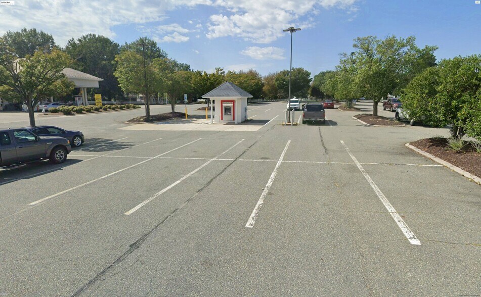 More Photos Of 11400-11500 W Huguenot Rd, Midlothian Unknown For Lease