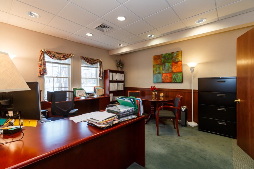 More Photos Of 683 Main St, Osterville Office For Sale