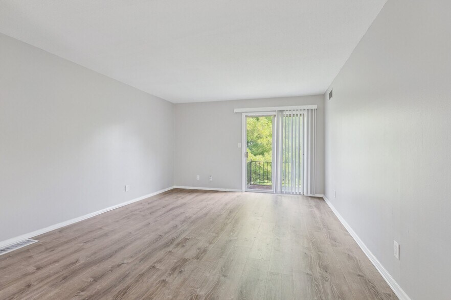 More Photos Of 8000-8034 E 88th Ter, Kansas City Apartments For Sale