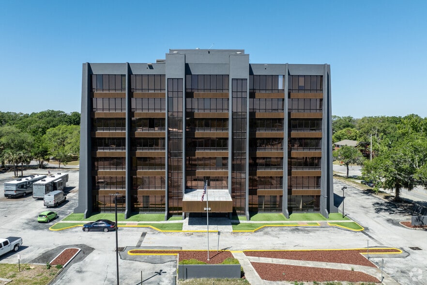 More Photos Of 900 N University Blvd, Jacksonville Medical For Lease