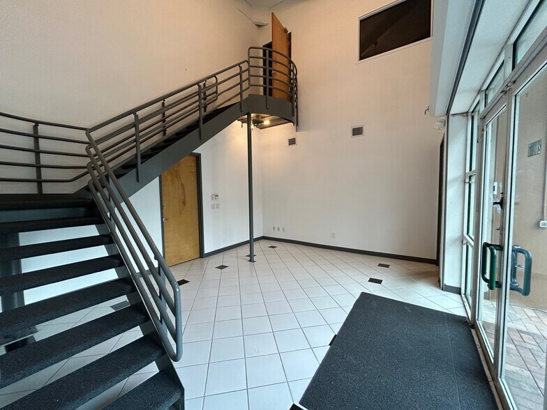 More Photos Of 20101-20161 NE 16th Pl, Miami Loft Creative Space For Sale