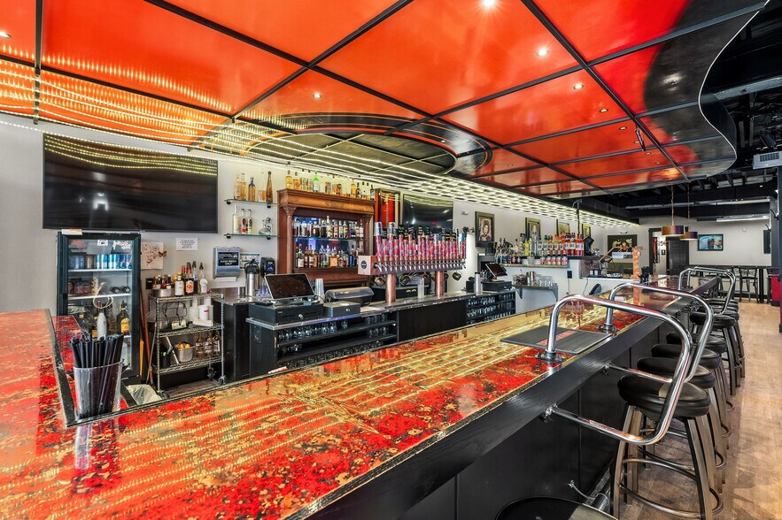 More Photos Of 117 E Allegan St, Otsego General Retail For Sale