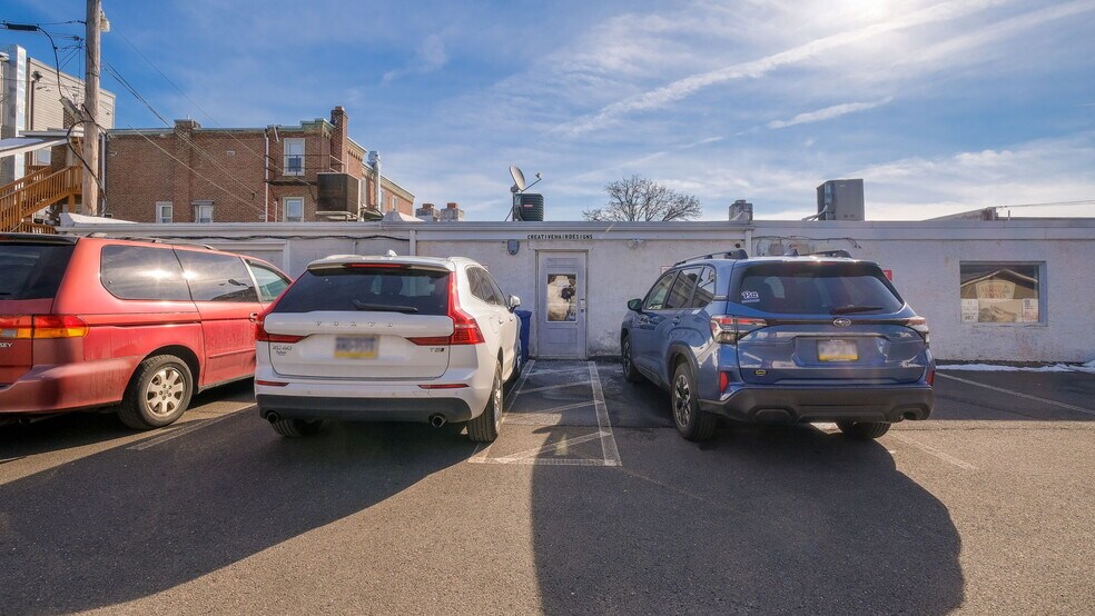More Photos Of 42 S York Rd, Hatboro Storefront For Sale