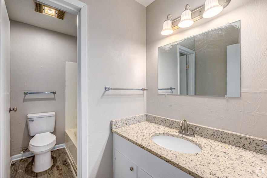 More Photos Of 150 Shady Arbors Cir, Houma Apartments For Sale