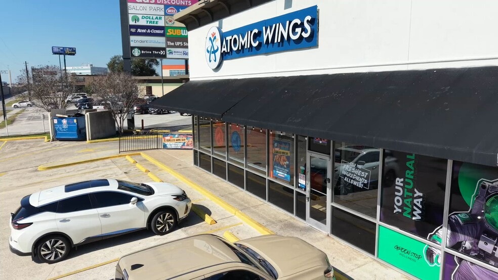 More Photos Of 11200 Northwest Fwy, Houston Storefront Retail Office For Lease