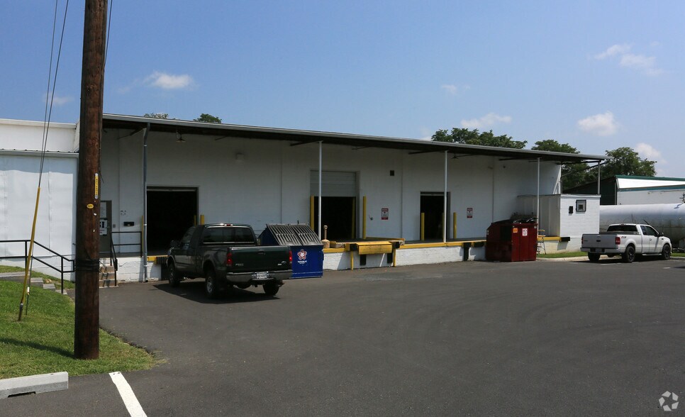 More Photos Of 205 Brick Kiln Rd, Winchester Warehouse For Sale