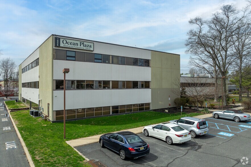 Primary Photo Of 1806 State Route 35, Oakhurst Office For Lease