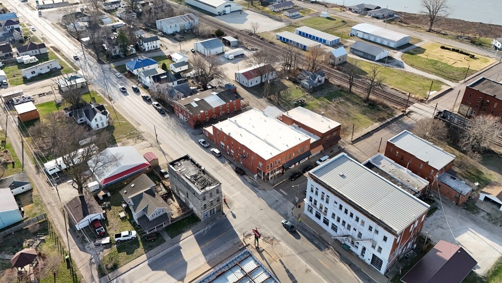 More Photos Of 297 Oak St, Dallas City Apartments For Sale