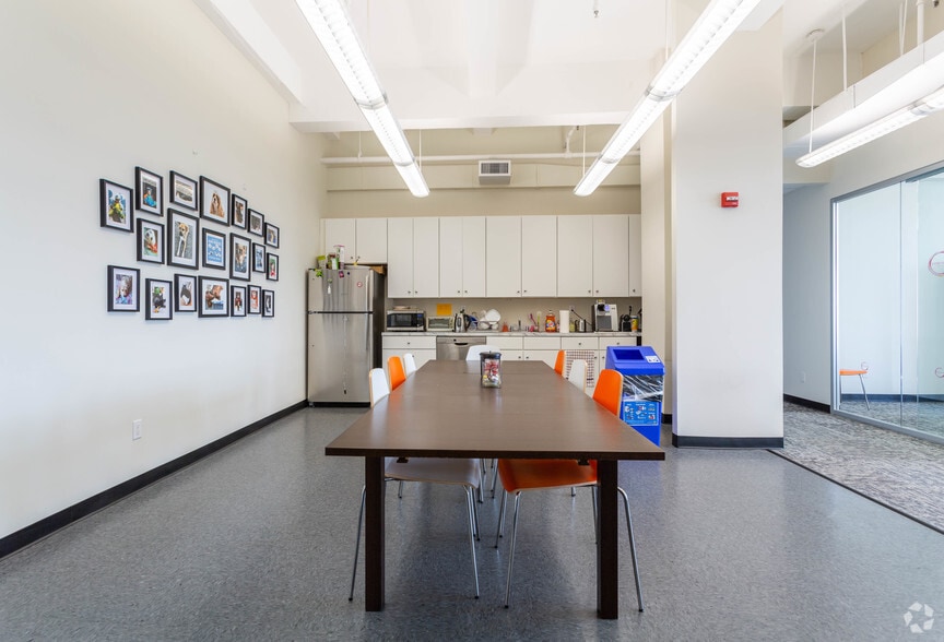 More Photos Of 55 Fifth Ave, New York Office For Lease