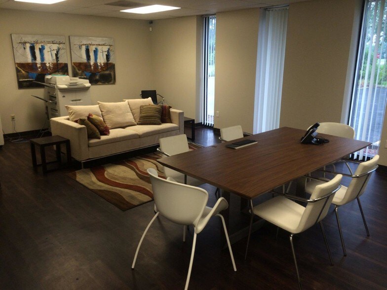 More Photos Of 2709-2715 Pontiac Lake Rd, Waterford Office For Sale